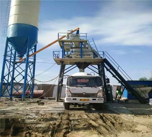 怎么管理混凝土攪拌站現(xiàn)場租來的混凝土罐車？