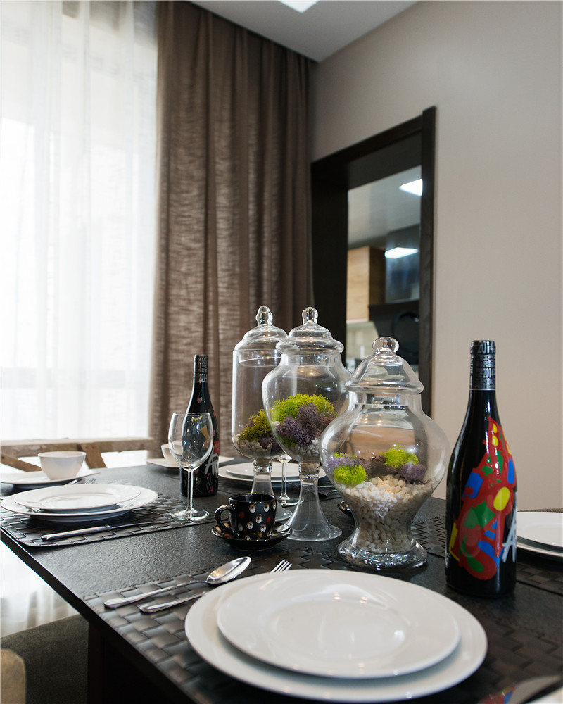 ��ɫ����һ��