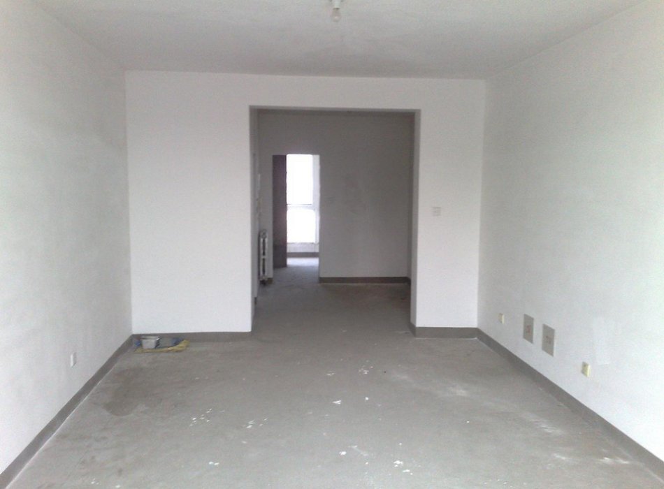 �K���м��b�޹�˾�M�����ҵ���Ů��