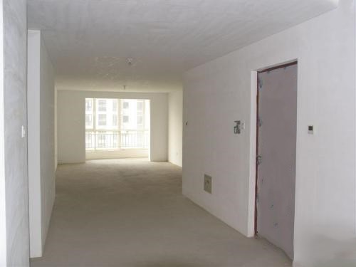 �b�����·�ͻȻ�X(ju��)���Լ���ǰס�ķ������